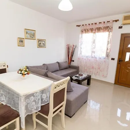 Appartamento Private Familiar Apartment! *