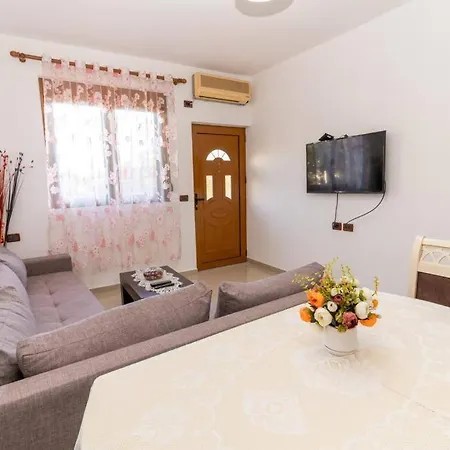 公寓 Private Familiar Apartment! *